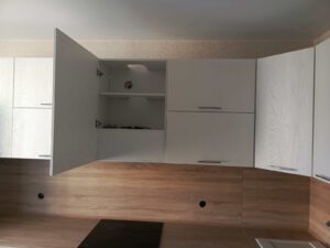 skolko stoit kuhonnyj garnitur na zakaz 3